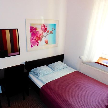 Hostel Coco Warsaw Exterior photo